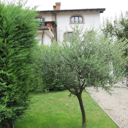 Farma Agriturismo Ronco Delle Rose *